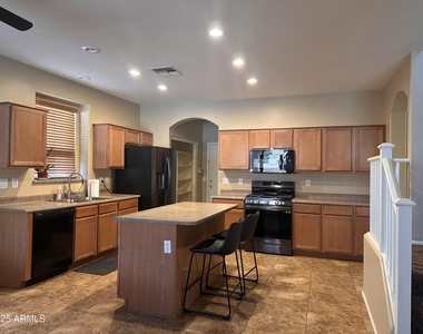 16116 W Magnolia Street - Photo Thumbnail 13