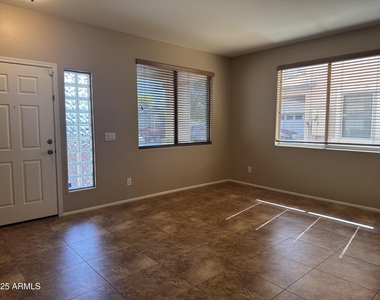 16116 W Magnolia Street - Photo Thumbnail 9