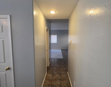 1950 E Los Alamos Street - Photo Thumbnail 15