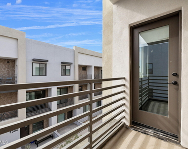 406 W 7th Street - Photo Thumbnail 12