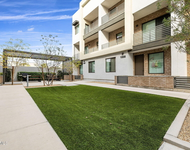 406 W 7th Street - Photo Thumbnail 17