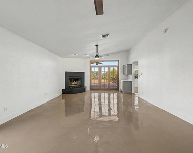 16223 N 40th Place - Photo Thumbnail 23
