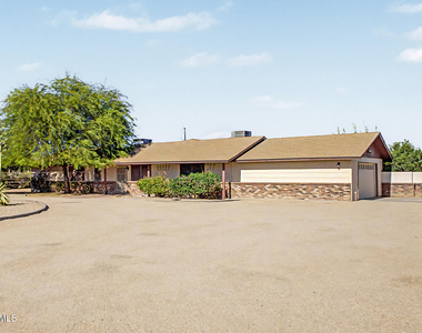 16223 N 40th Place - Photo Thumbnail 11