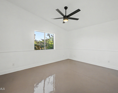 16223 N 40th Place - Photo Thumbnail 47