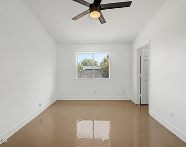16223 N 40th Place - Photo Thumbnail 45