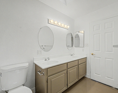 16223 N 40th Place - Photo Thumbnail 49
