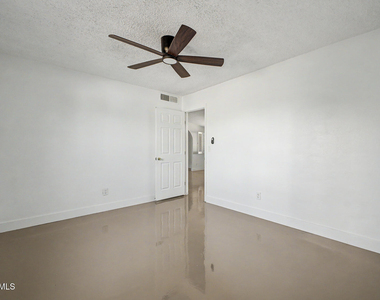 16223 N 40th Place - Photo Thumbnail 39