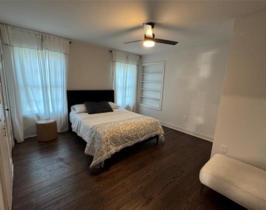 722 S Prairieville - Photo Thumbnail 20