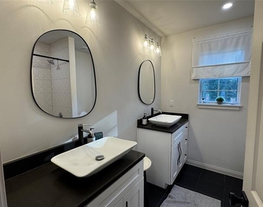 722 S Prairieville - Photo Thumbnail 13