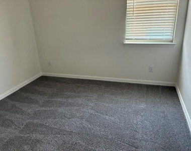 2527 Real Quiet Drive - Photo Thumbnail 10