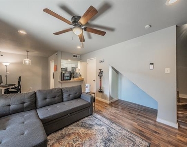 12816 Midway Road - Photo Thumbnail 3