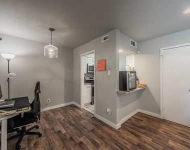 12816 Midway Road - Photo Thumbnail 6