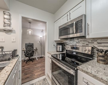 12816 Midway Road - Photo Thumbnail 8