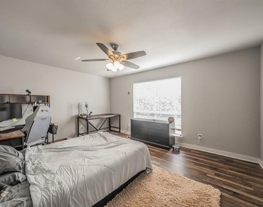 12816 Midway Road - Photo Thumbnail 14