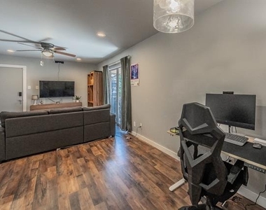 12816 Midway Road - Photo Thumbnail 11