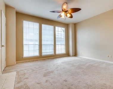 4325 Bowser Avenue - Photo Thumbnail 10