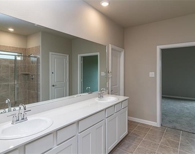 448 Ella Lane - Photo Thumbnail 12