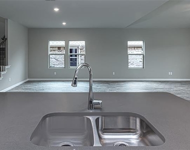 448 Ella Lane - Photo Thumbnail 3