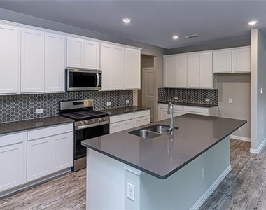 448 Ella Lane - Photo Thumbnail 5