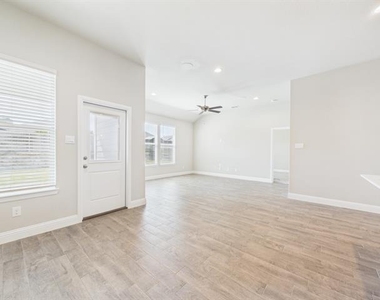 2304 Blackcap Street - Photo Thumbnail 16