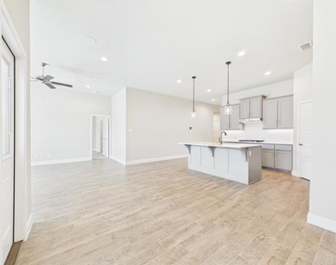 2304 Blackcap Street - Photo Thumbnail 17