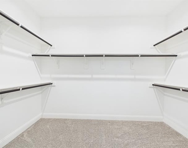 2304 Blackcap Street - Photo Thumbnail 24