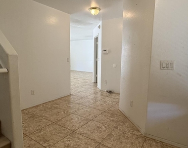 12930 W Lamar Road - Photo Thumbnail 6