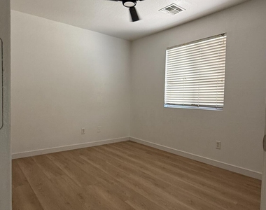 12930 W Lamar Road - Photo Thumbnail 14