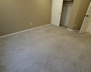5434 W Saint John Road - Photo Thumbnail 15