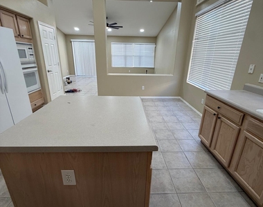 5434 W Saint John Road - Photo Thumbnail 5