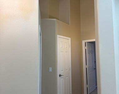 5434 W Saint John Road - Photo Thumbnail 17