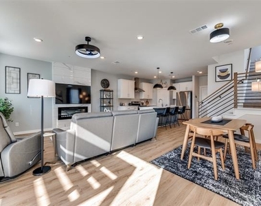 3711 Rosemont Drive - Photo Thumbnail 6