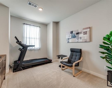 3711 Rosemont Drive - Photo Thumbnail 13