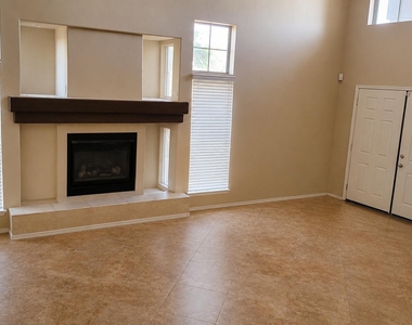 14138 N 158th Court - Photo Thumbnail 1