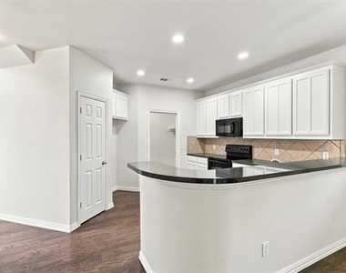 1908 Hopkins Drive - Photo Thumbnail 6
