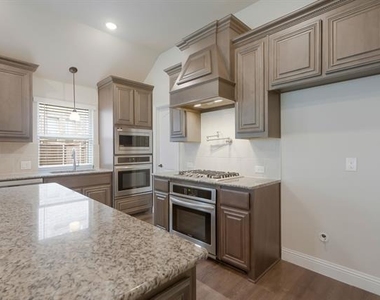 1217 Snowbird Drive - Photo Thumbnail 12
