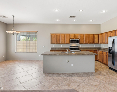 18185 W Rimrock Street - Photo Thumbnail 3