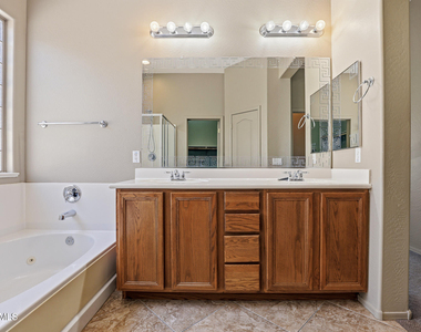 18185 W Rimrock Street - Photo Thumbnail 23