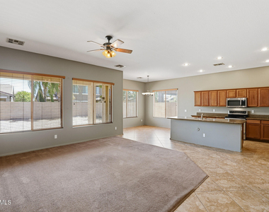 18185 W Rimrock Street - Photo Thumbnail 2