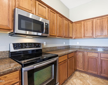18185 W Rimrock Street - Photo Thumbnail 12