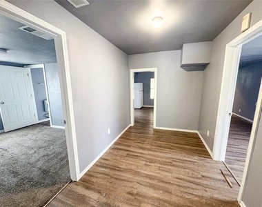 528 W Florence - Photo Thumbnail 3
