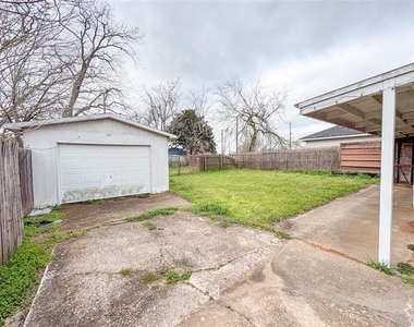 528 W Florence - Photo Thumbnail 16