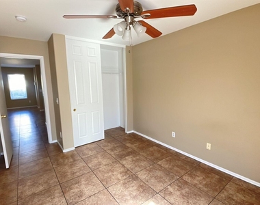 7381 W Palo Verde Drive - Photo Thumbnail 8