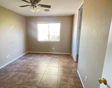 7381 W Palo Verde Drive - Photo Thumbnail 6