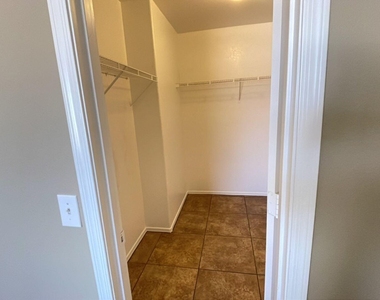 7381 W Palo Verde Drive - Photo Thumbnail 10