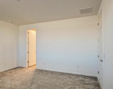 1266 E Kingman Street - Photo Thumbnail 15