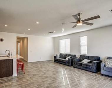1266 E Kingman Street - Photo Thumbnail 12