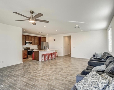 1266 E Kingman Street - Photo Thumbnail 13