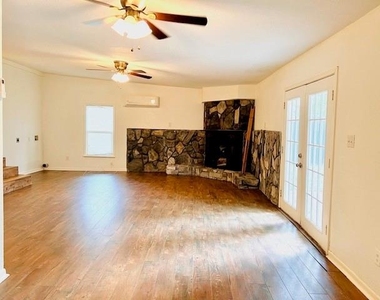 1924 Connally Street - Photo Thumbnail 9