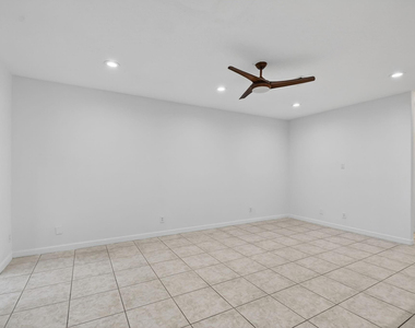4795 S Classical Boulevard - Photo Thumbnail 18